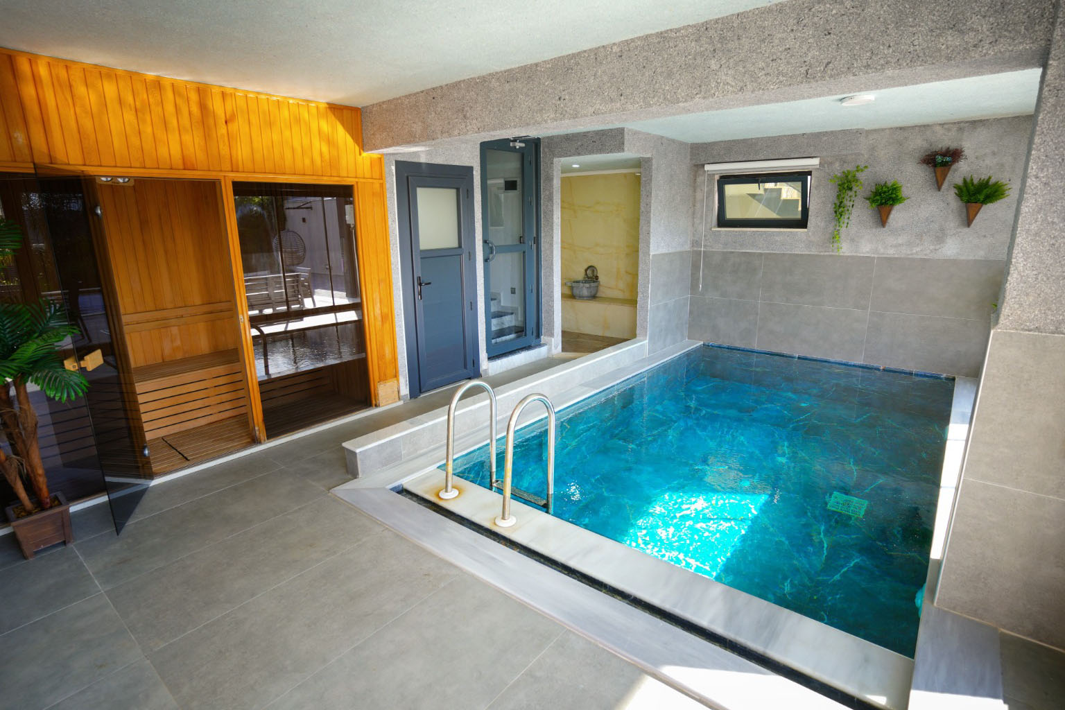 Özel Triplex Villa Oda Havuzlu