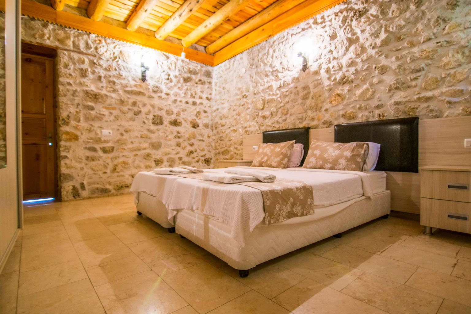 Taş Villa Oda Görseli